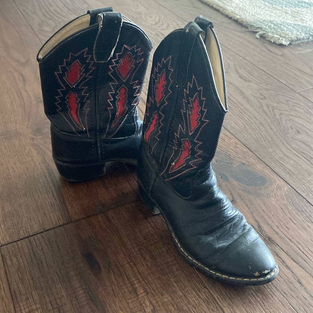 Black and Red Kid Cowboy Boots - Size 13.5